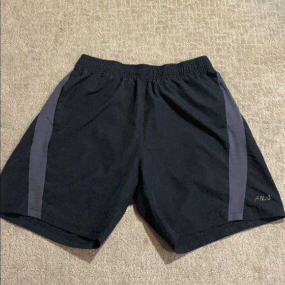 Men’s Fila active shorts